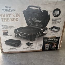 Brand New ninja Grill With Stand 