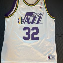 Karl Malone Champion jersey size 48 Jazz home white jersey 