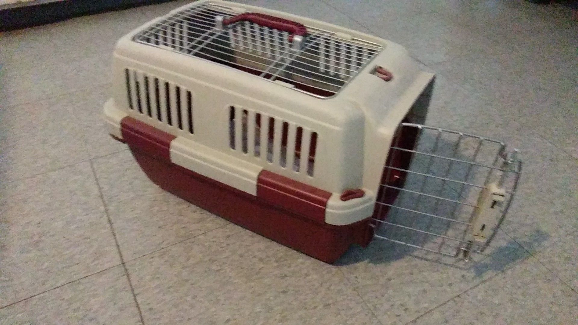 Small dog or cat carrier