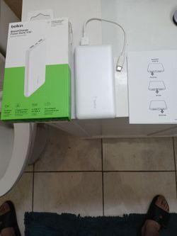Brand New Belkin Charge 3 Devices at once portable charger