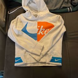 Nike Sweatshirt(KIDS M)