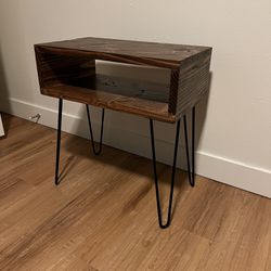 End Table/nightstand