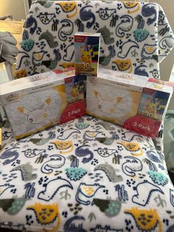 Pokémon 30th Celebration Sealed Bundles
