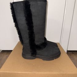 UGG Sunburst Tall- Black