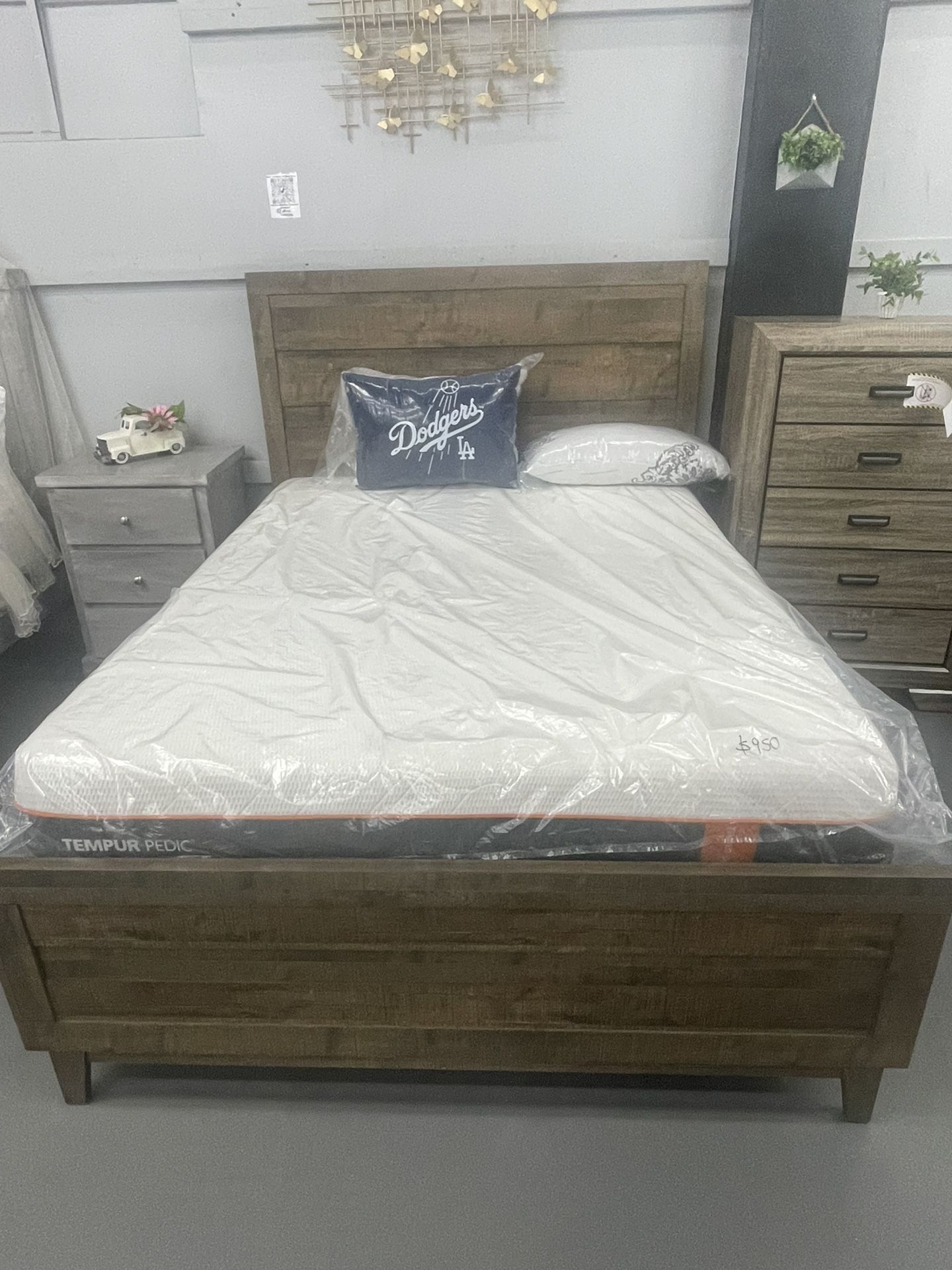 Tacoma Queen Bed Frame 