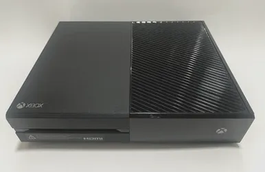 <USED=GOOD> XBox One | 500 GB | Controller | (3) Games Downloaded