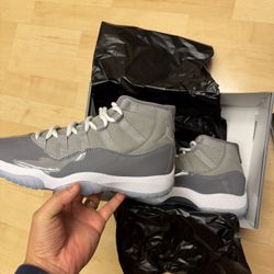 New Jordan 11 Retro Cool Grey (2021) Size 8.5
