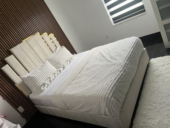 Queen Bedroom Only