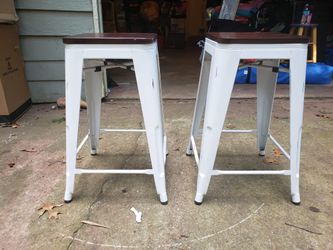 2 Warwickshire 24" Bar Stool