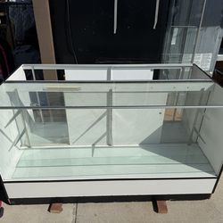Glass shelf