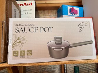Magnolia Collection 1.5 QT Sauce Pot with Lid
