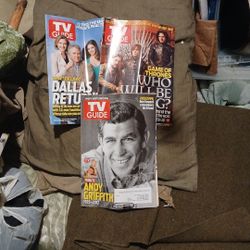  Vintage "TV Guide" and "Rolling Stone"magazines, dating from 2010 to 2015.