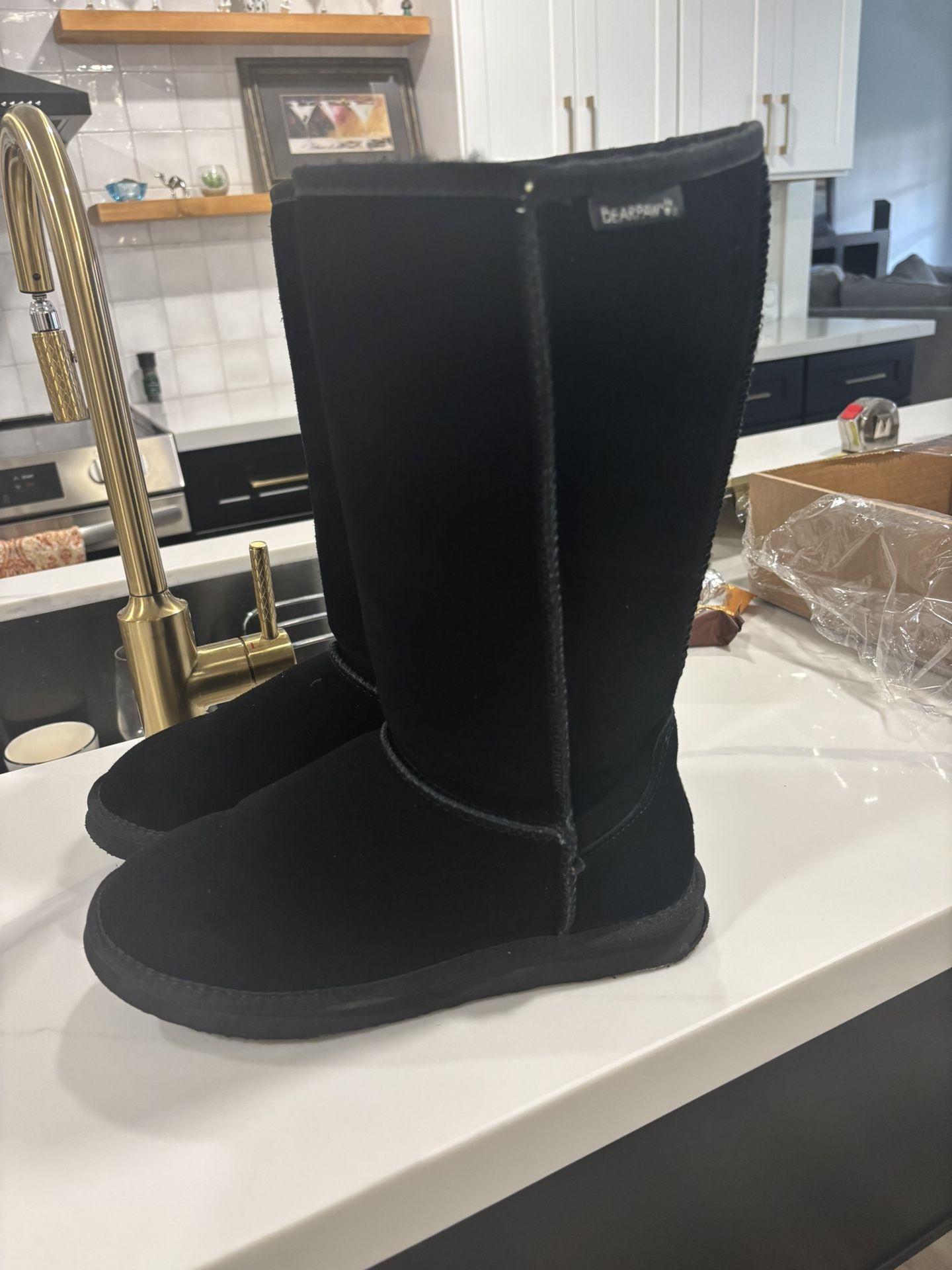 Size 10 Black Bear Paw Boots