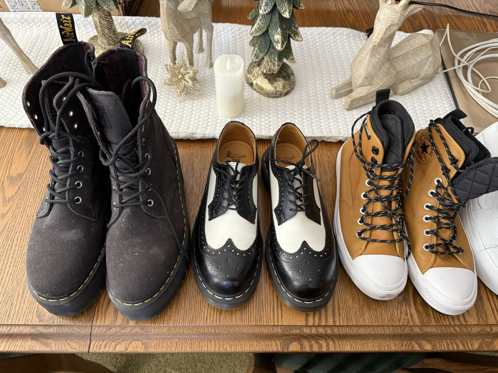 Dr. Martin/converse/ Vans