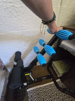 Squat machine