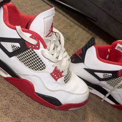 Air Jordan 4 Fire Red 
