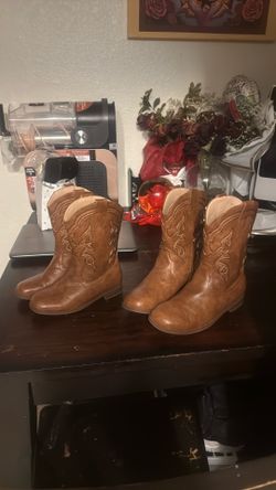 boy s boots size 2 & 6 youth