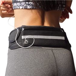 Get Ready for Summer with this Running Belt - Phone Holder & Key Pouch! 