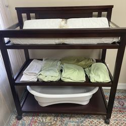 Wood Baby Changing Table with pad, infant bathtub 🚚 extra Cambiador de bebé con colchón y bañera