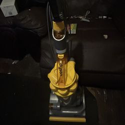 Dyson Dc 14 Vacuum   All Floor Vacuum