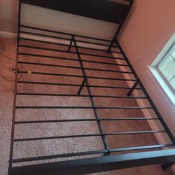 Queen Size Metal Bed Frame w/ Headboard