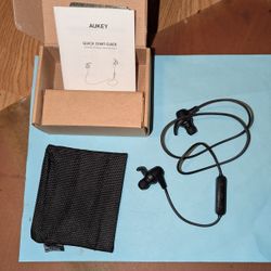 Wireless Earbuds With Strap And Magnetic Earbuds 