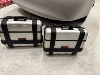Aprilia travel side bags panniers no key unlocked