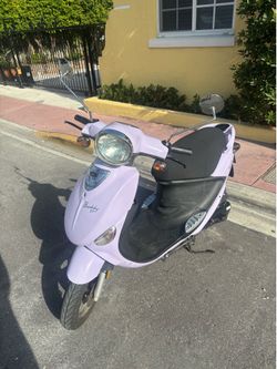 2016 Genuine Scooter Company Buddy 50cc