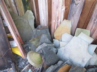 FLAT STONES OR ROCKS