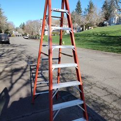 8 Foot Fiberglass Ladder 
