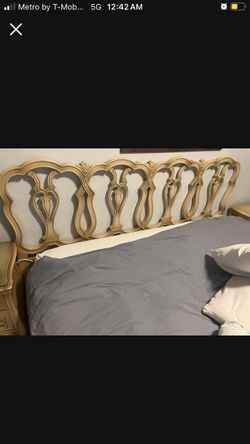 Vintage Antique King Size Scroll Headboard! $500 Delivery 🚚 Included!