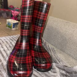 Rain boots 
