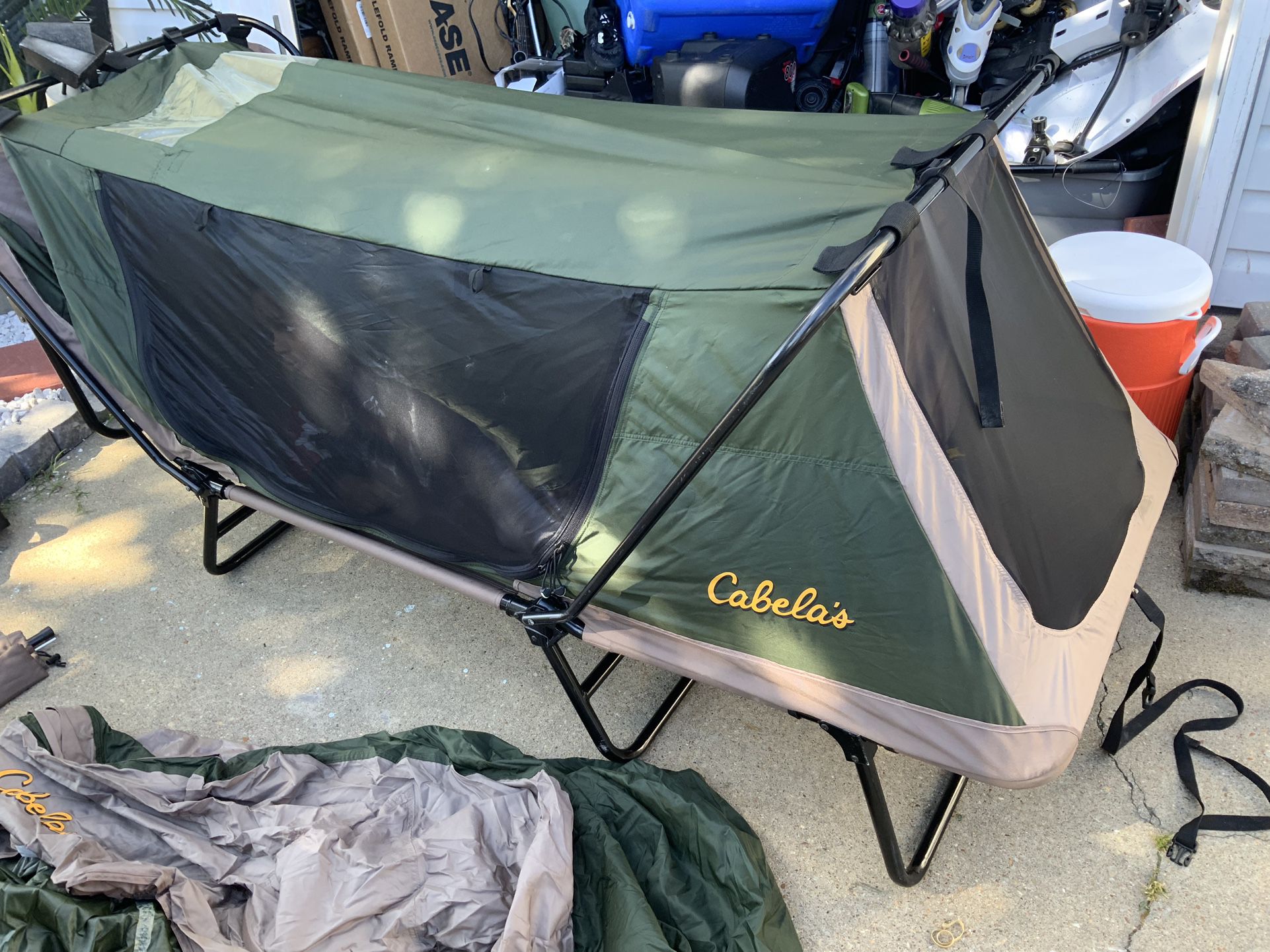 Cabela’s Camping Bed And Tent