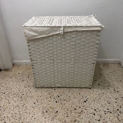 White Wicker Laundry Hamper with Lid