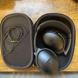 Bose Headphones With Case