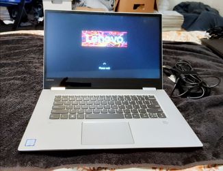 Lenevo Yoga 720-151kb 2-1 Convertible Laptop (Like New)