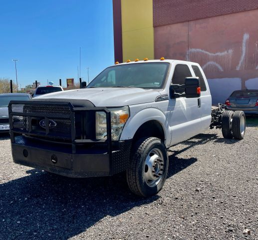 2014 Ford F450 Super Duty Super Cab & Chassis