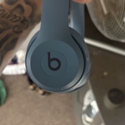 Beat Headphone Studios 