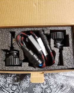 9006/hb4 led bulb's dual color brand new!