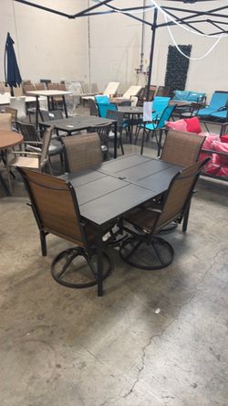 New Set of  5 Mocs Outdoor Patio Dining Table Set with 4 Swivel arm  Chairs
