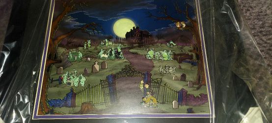 Haunted Mansion® O'Pin House - Framed Set Graveyard