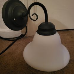 Spirit Halloween 8" Plastic Wall Lamp - Like-New