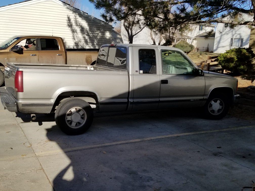 GMC Sierra parting out