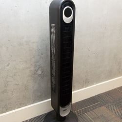 Black oscillating tower fan / standing floor fan

