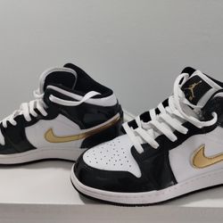 Air Jordan 1 Mid Black/Metallic Gold-White Sz 7
