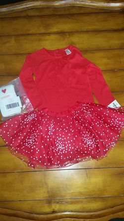 New baby girls Valentines Day heart outfit Gymboree Oshkosh 18 months to 24 months 24M tutu skirt top and tights