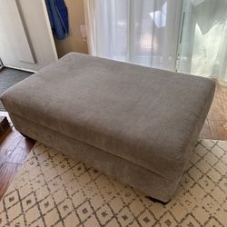 Living Spaces Ottoman 