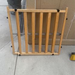 Gate