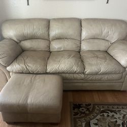 ⭐️LOVELY TAN LEATHER COUCH⭐️