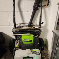 Two 1800 Psi Power WASHERS